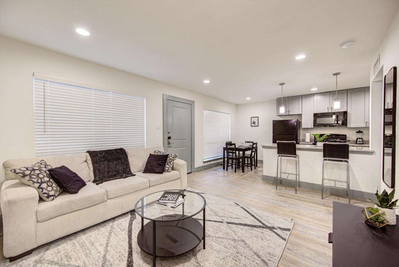 Trendy Midtown Apt, Walk To Shops & Sites, Pets Ok Houston Zewnętrze zdjęcie
