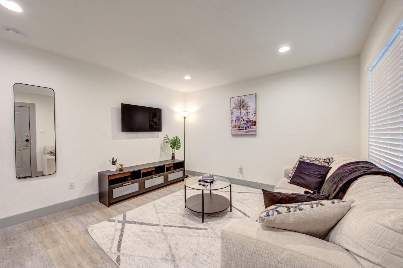 Trendy Midtown Apt, Walk To Shops & Sites, Pets Ok Houston Zewnętrze zdjęcie
