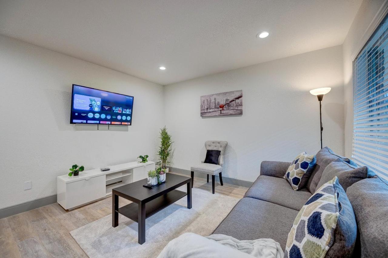 Trendy Midtown Apt, Walk To Shops & Sites, Pets Ok Houston Zewnętrze zdjęcie