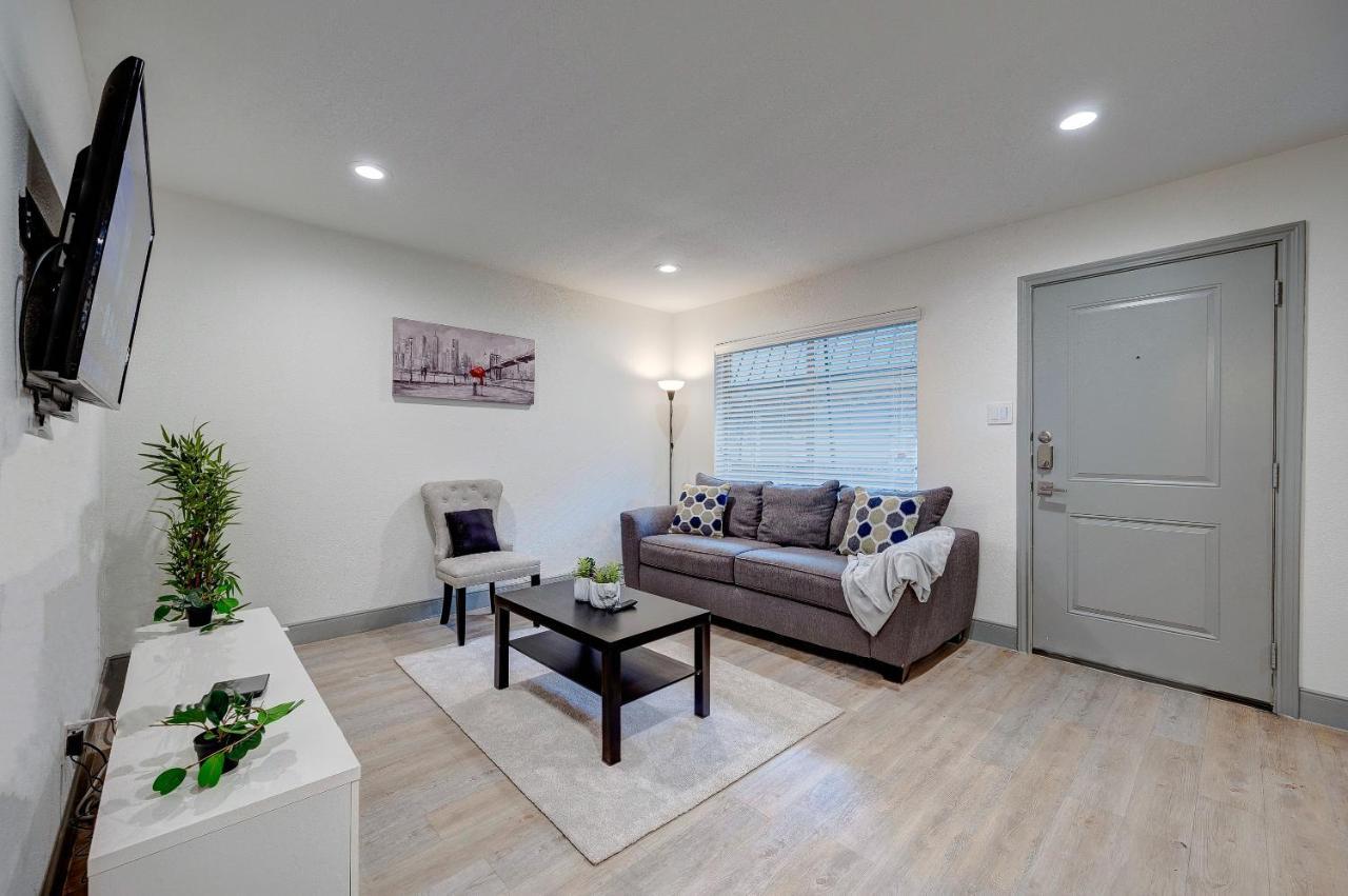 Trendy Midtown Apt, Walk To Shops & Sites, Pets Ok Houston Zewnętrze zdjęcie
